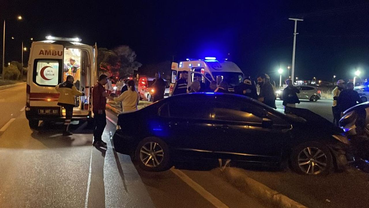 Sivasspor altyapı takımını taşıyan araç kaza yaptı: 3