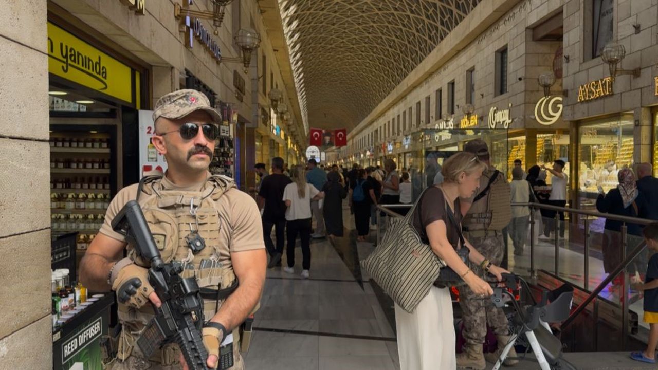 Tarihi çarşıda güvenlik zirvede! Özel harekat polisleri 7 gün 24 saat nöbette