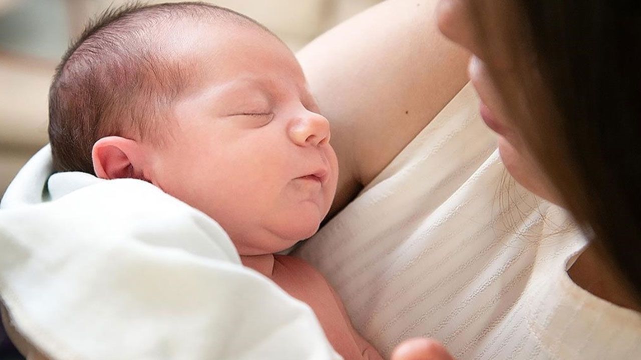 Uzmandan çarpıcı sigara uyarısı: Anne içiyorsa, bebek de içiyor