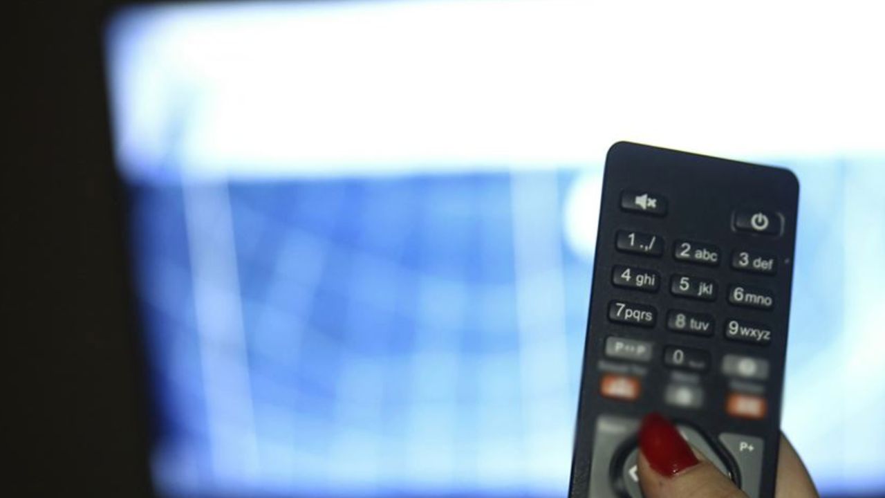 Bu akşam televizyonda hangi diziler var? 15 Eylül 2025 TV yayın akışı duyuruldu