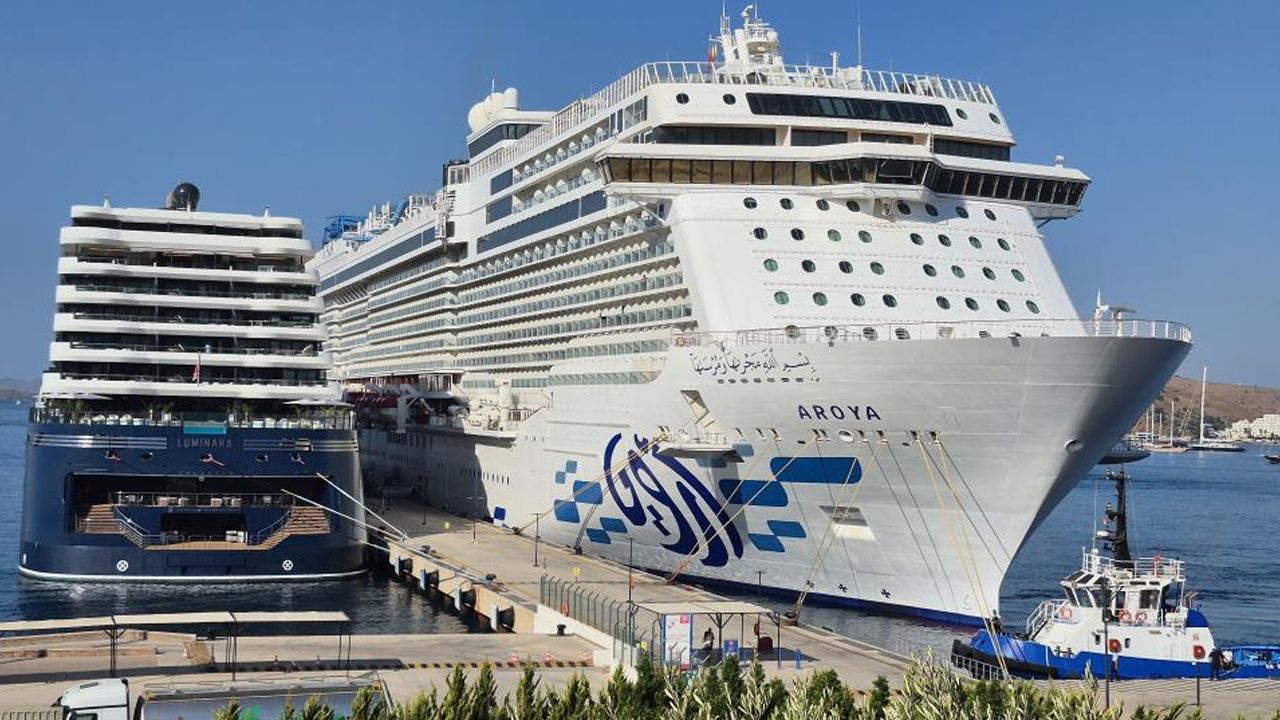 Gemiler limana yanaştı: Yüzlerce ABD