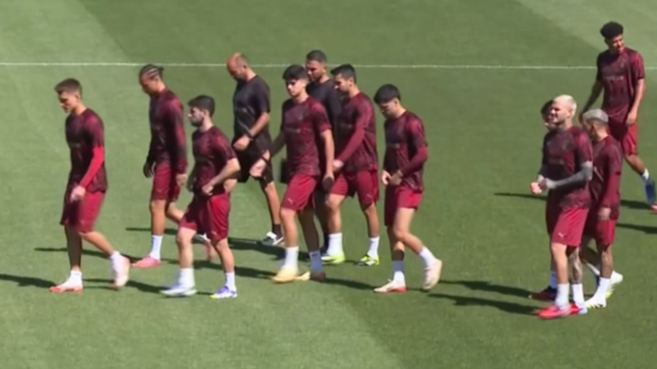 Galatasaray, Eintracht Frankfurt maçı öncesi son antrenmanını Osimhen’siz yaptı