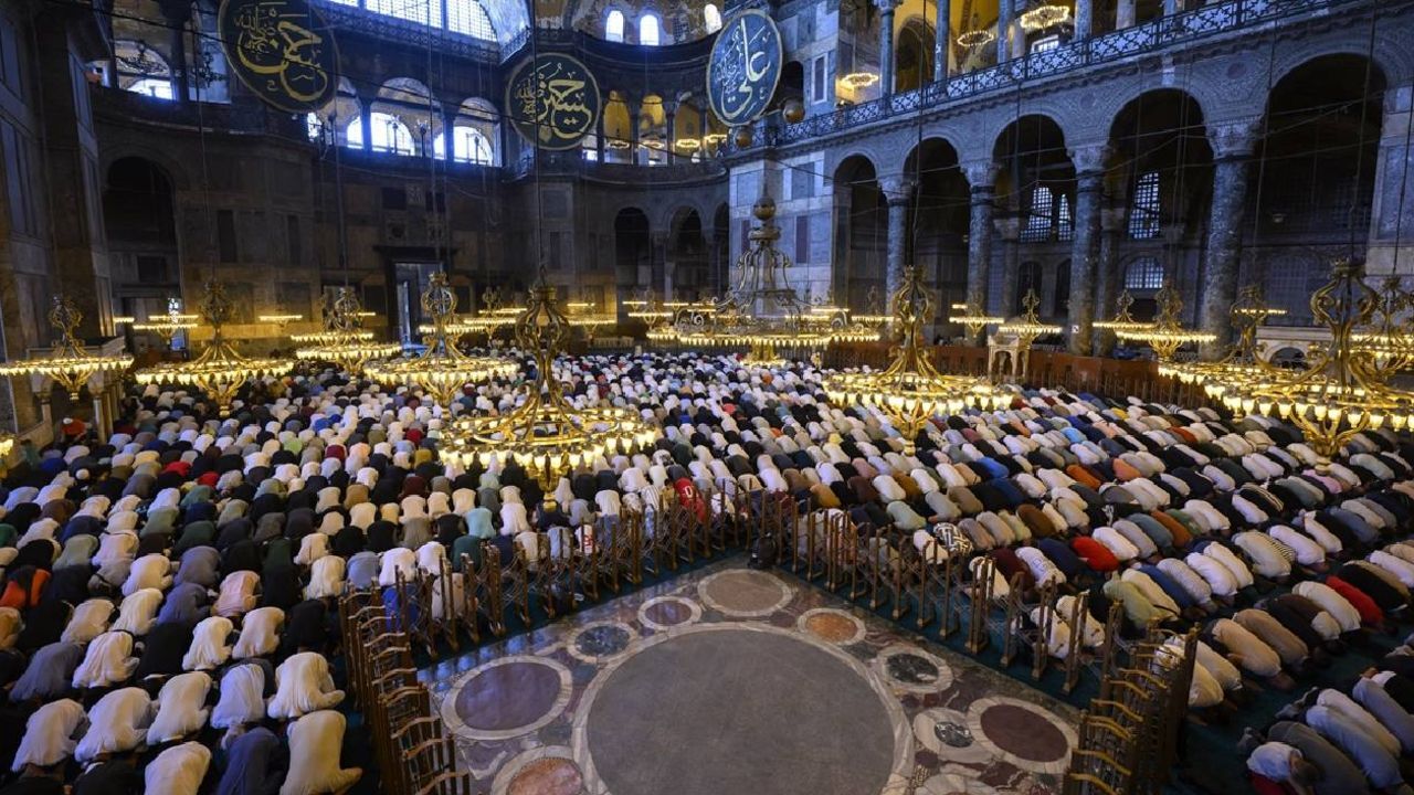 Cuma namazı saat kaçta kılınacak? İl il 19 Eylül 2025 Cuma namazı vakitleri