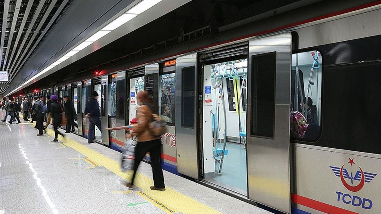 Metro seferlerine TEKNOFEST düzenlemesi! 750 bin yolcu taşınabilecek