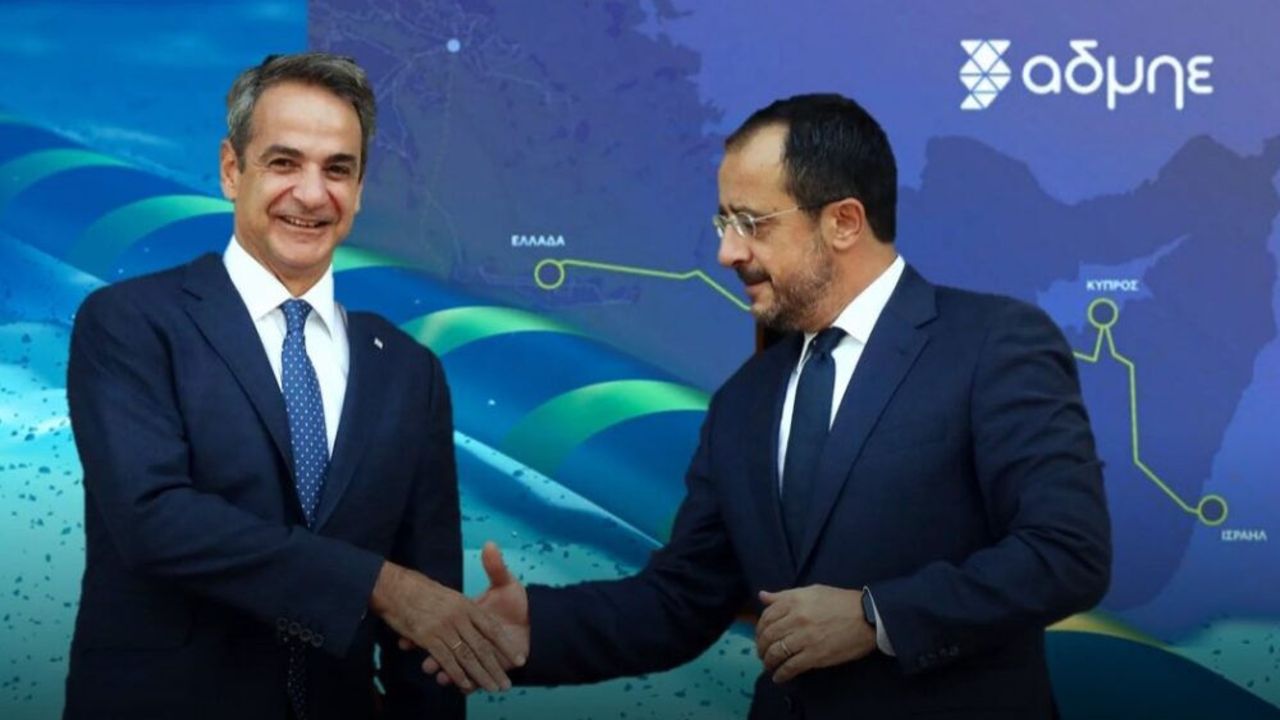 Rum–Yunan hattı kopma noktasında: Rüşvet skandalı Dışişleri Bakanı Yerapetritis