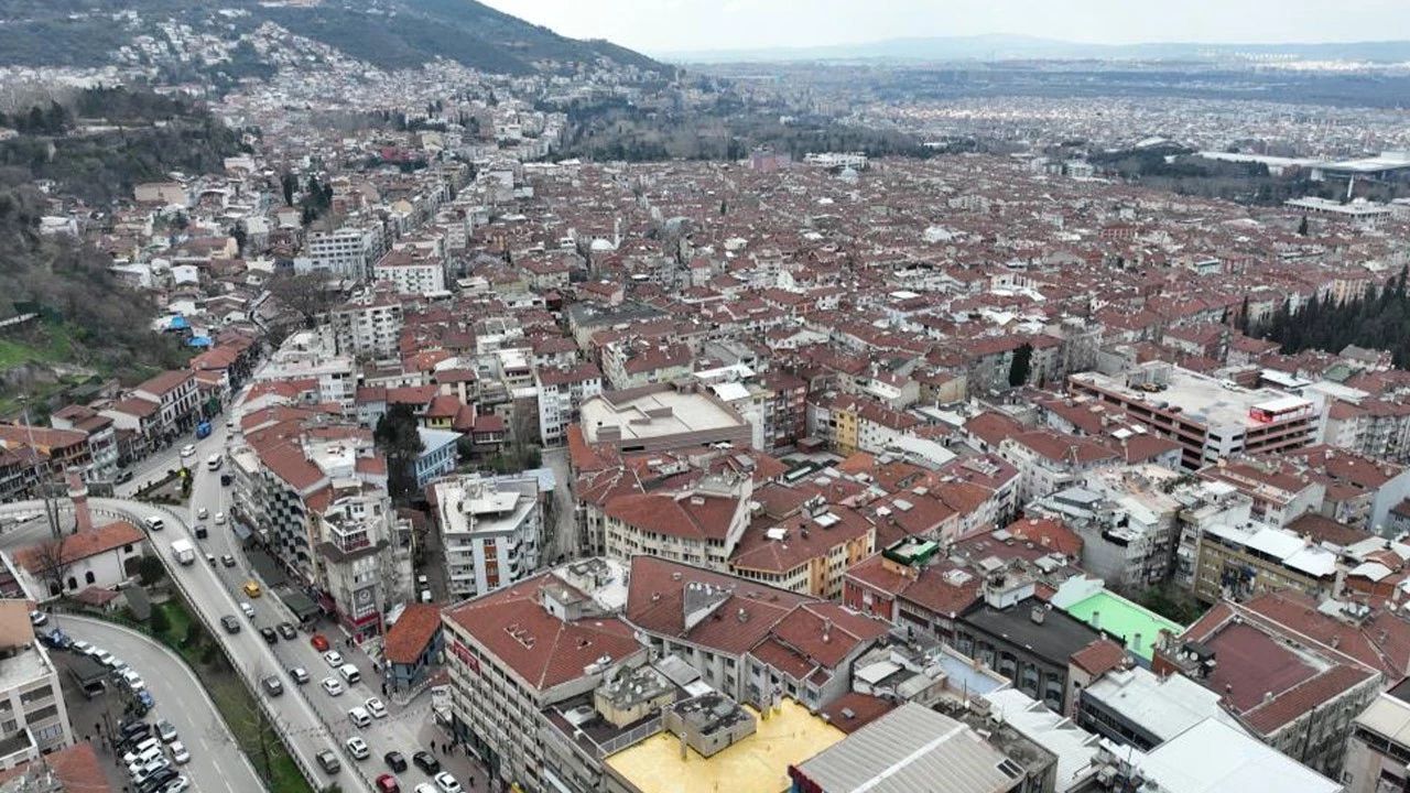 Bursa'da 'sular kesilecek' dedikodusu tüketimi patlattı! BUSKİ'den açıklama var