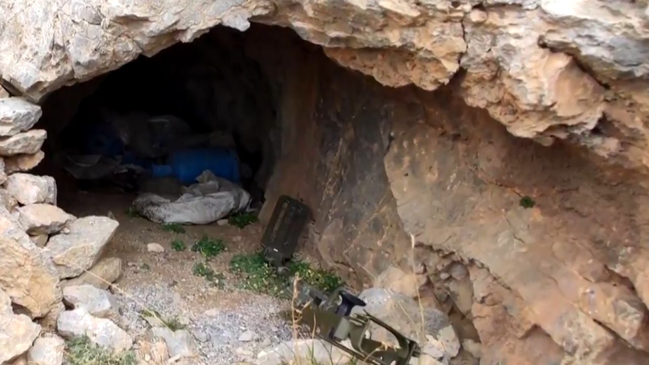 Terör örgütü PKK/KCK'nın mağarasına operasyon! Çok sayıda patlayıcı ele geçirildi