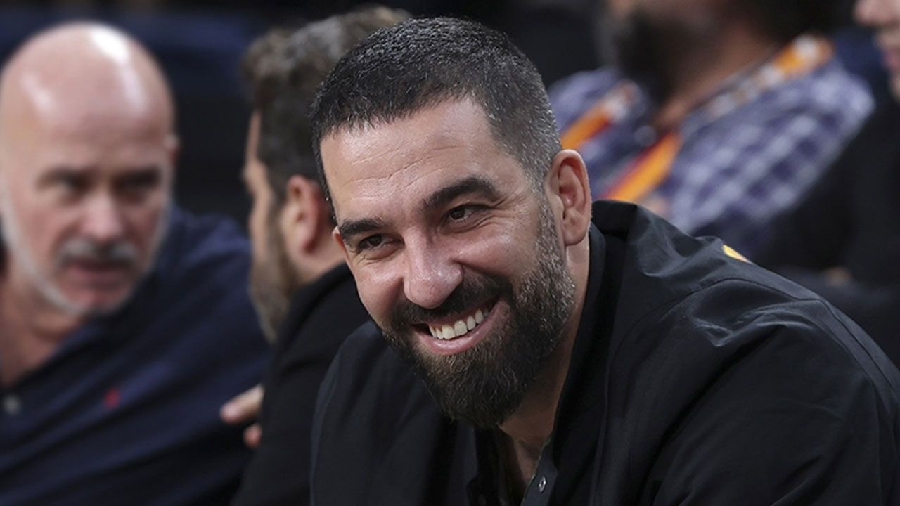 Arda Turan fırtınası sürüyor: 1.5 yıl sonra bir ilke imza attı