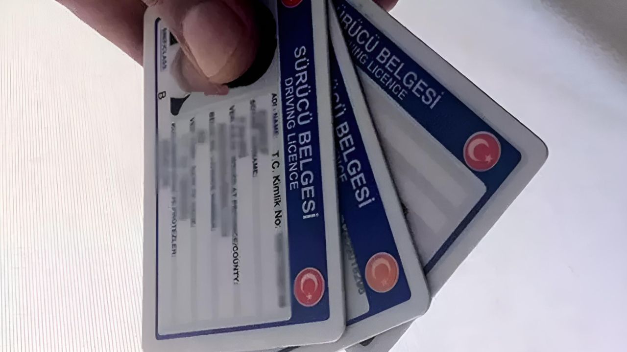 Bakanlıktan eski tip ehliyetlerin yenileme süresi ile ilgili açıklama!