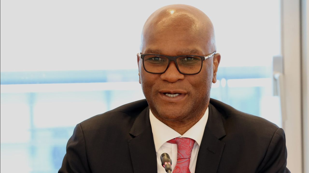 Paris'te şüpheli ölüm! Güney Afrika Büyükelçisi Nkosinathi Emmanuel Mthethwa 22. kattan düştü