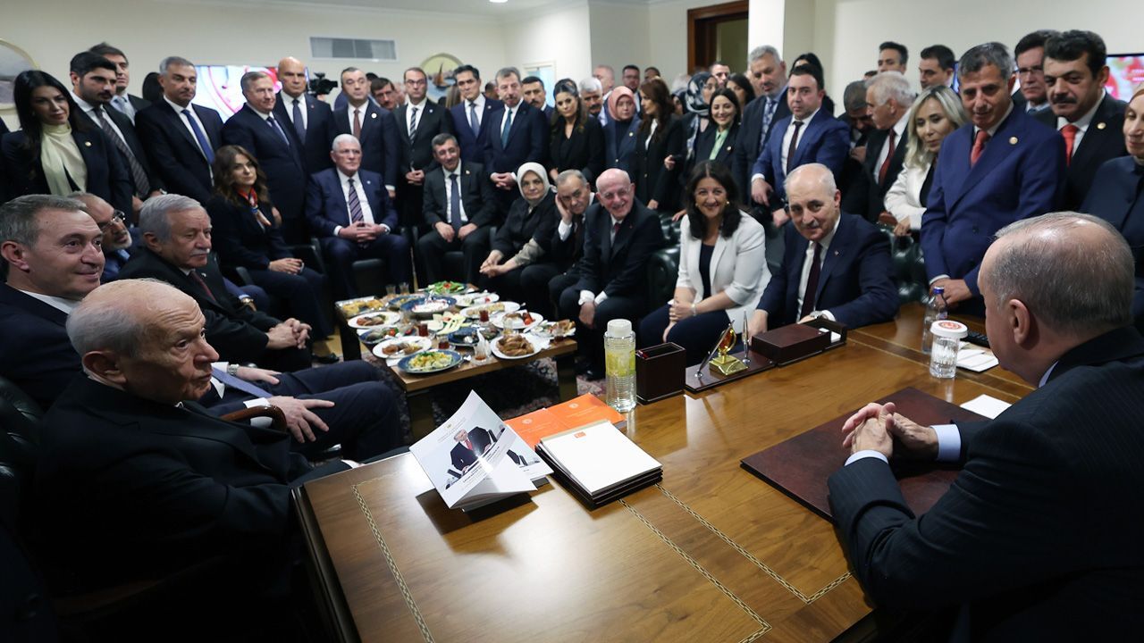 Cumhurbaşkanı Erdoğan, parti liderleriyle görüştü