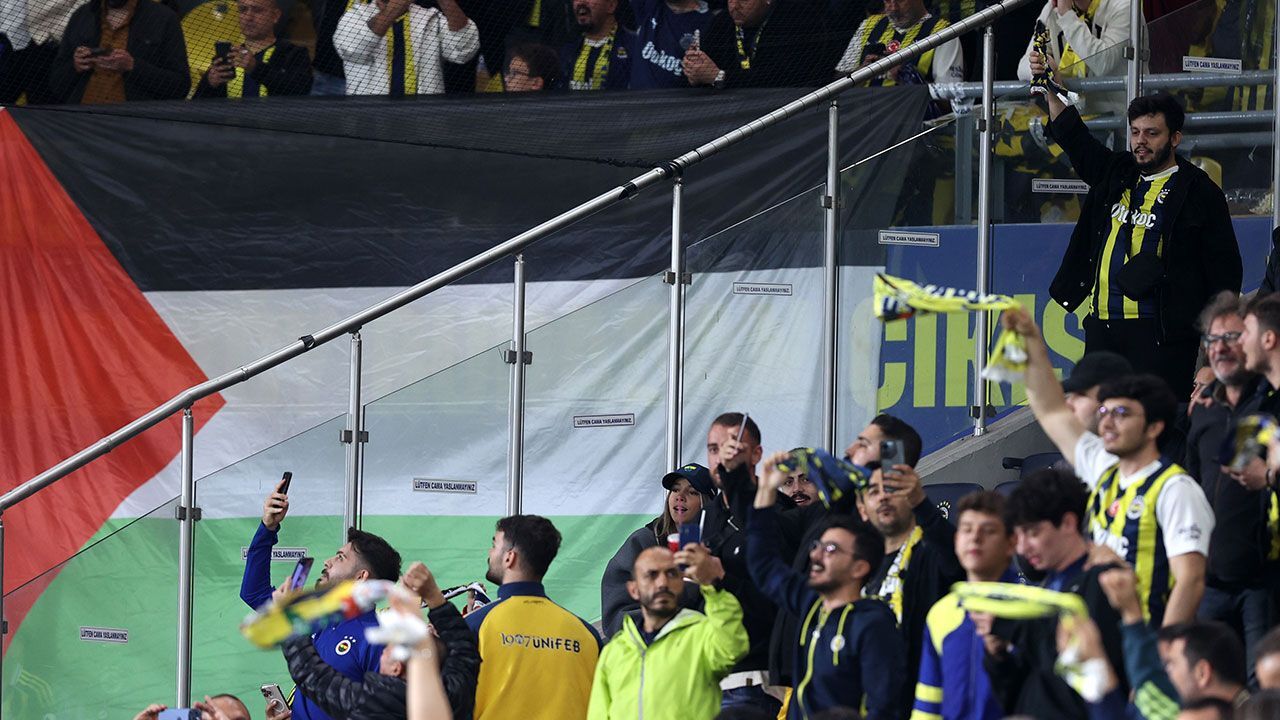 Fenerbahçeli taraftarlardan Filistin
