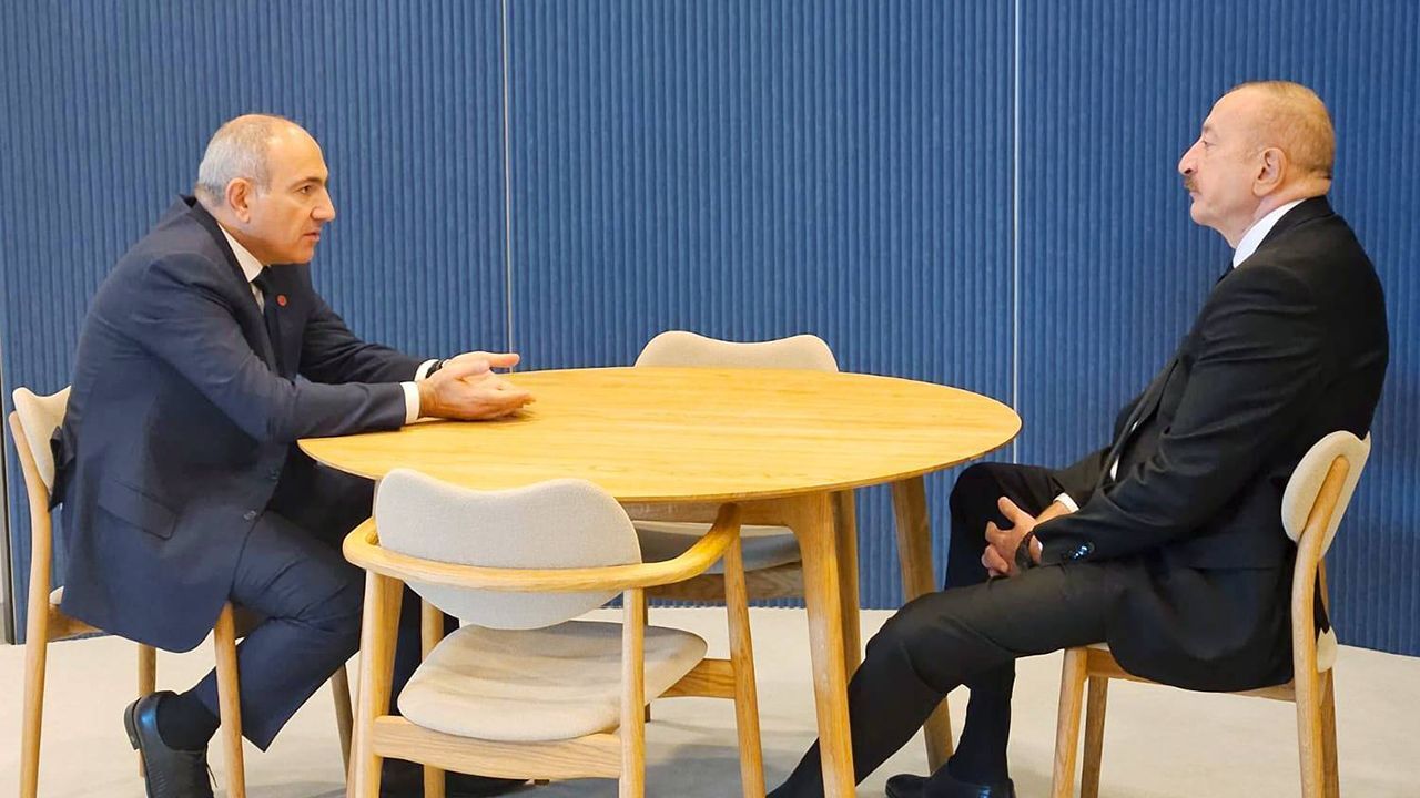 Kopenhag’da kritik zirve! Aliyev, Paşinyan ile görüştü