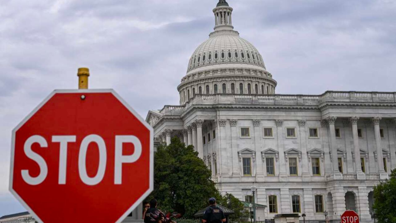 ABD’de hükümetin kapanması krizi! 750 bin personel geçici izne gönderilebilir