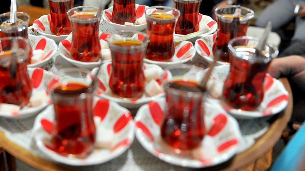 Dünyanın en ünlü çay markalarındandı! Lipton, haklarını Özgür Çay'a devretti