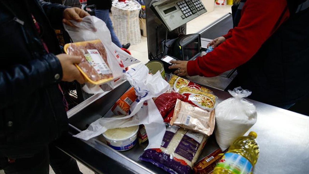 Etiket başka, kasa başka! Marketlerin yeni taktiği vatandaşı bezdirdi