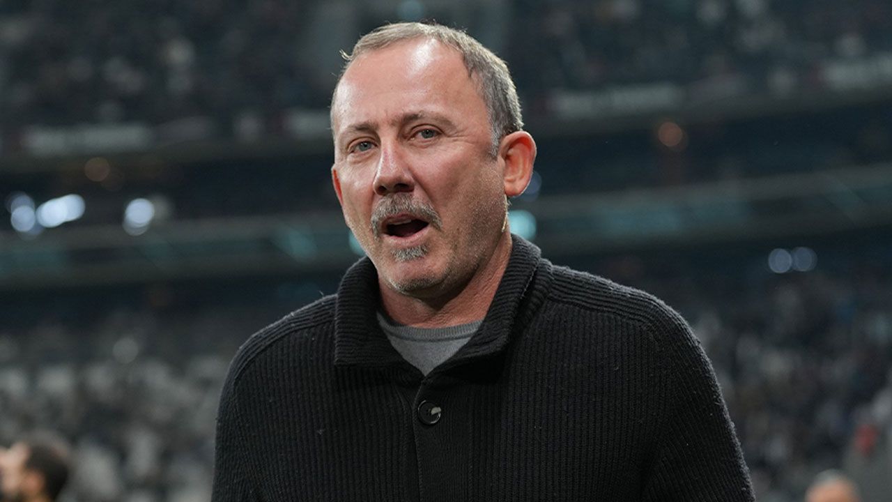 Galatasaraylı taraftarlardan Sergen Yalçın için anlamlı hareket