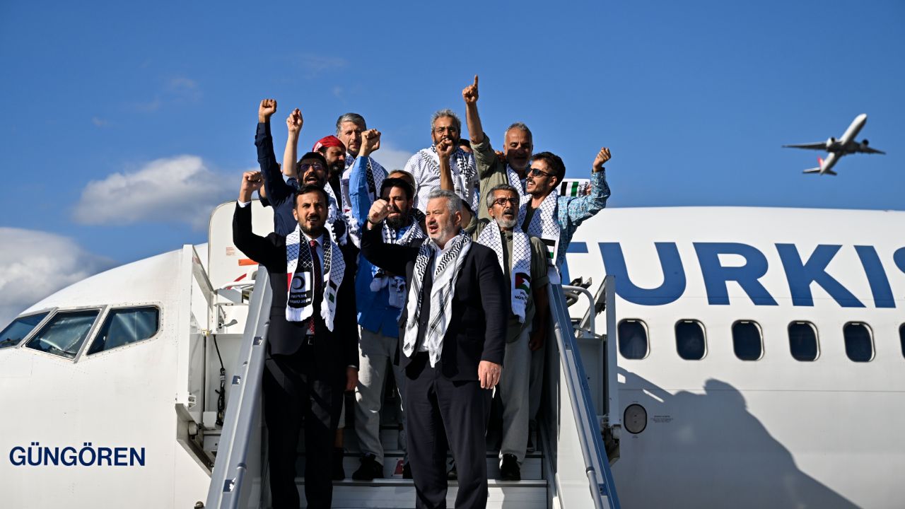 Aktivistler yaşadıkları dehşeti anlattı: Çıplak arama yapıp su bile vermediler