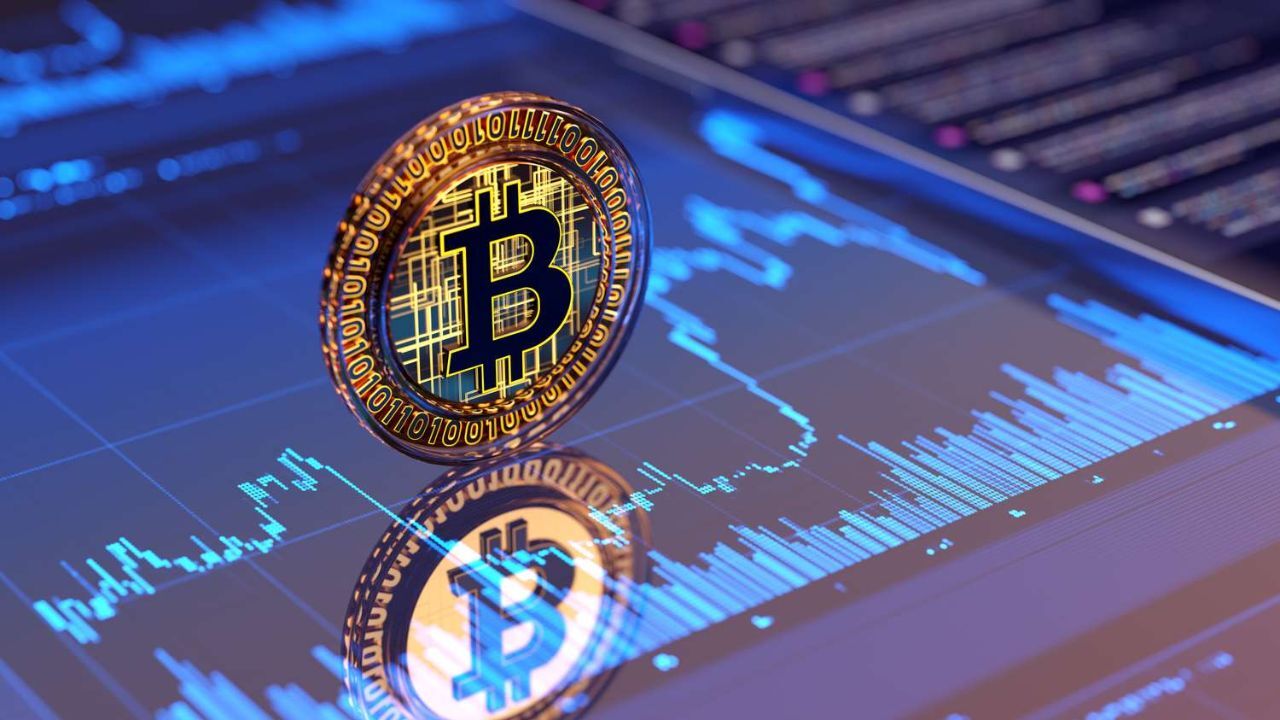 Bitcoin 17 yıllık tarihinin en yüksek seviyesinde! 125 bin dolar ile rekor kırdı