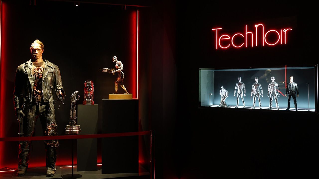 James Cameron’ın sanatı Beyoğlu’nda! O filmler çizimlerden doğdu