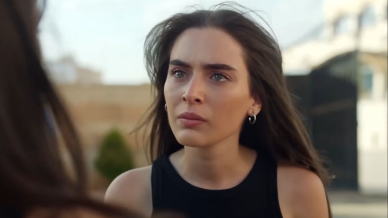 Uzak Şehir İpek kimdir? Çağla Şimşek'in oynadığı diziler ve kariyeri!