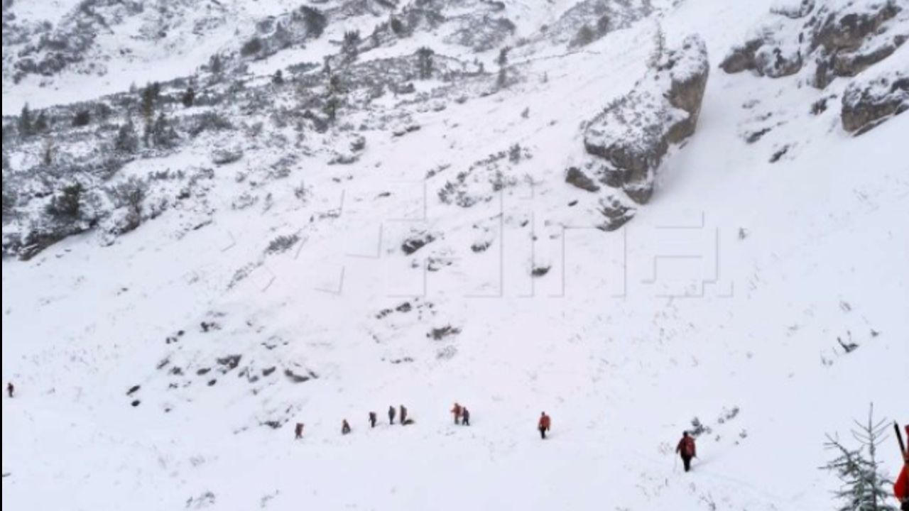 Slovenya'da çığ altında kalan 3 dağcıdan acı haber! Cansız bedenlerine ulaşıldı