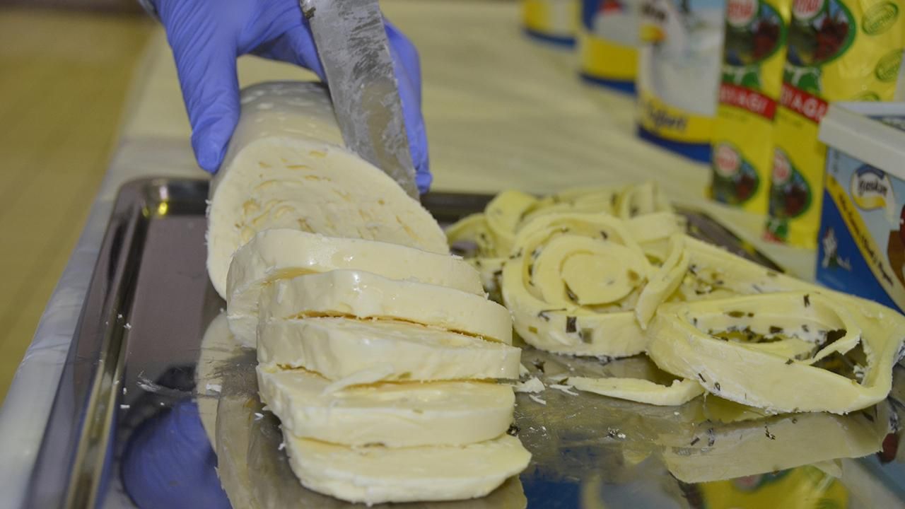 Gıda sahtekarları durmuyor! Peynirde etiket yalanı