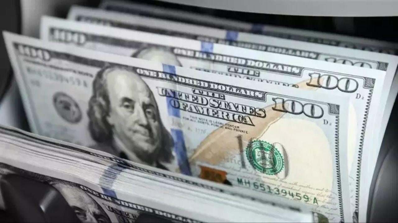 Ekonomistler cari işlemler hesabının ağustosta 5.4 milyar dolar fazla vermesini bekliyor