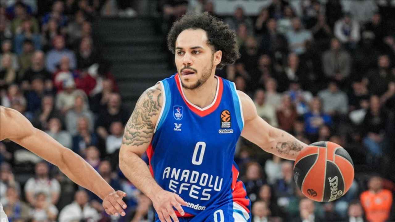Anadolu Efes maçı hangi kanalda, saat kaçta? Merkezefendi Basket ile karşılaşıyor