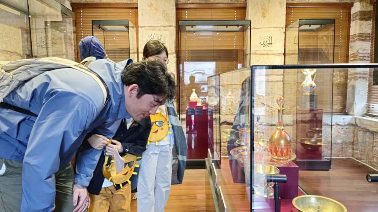 Türbelerdeki ikram kültürünün eşsiz nesneleri! Sultanahmet’te sergi: ‘Bir Fatiha, Bir Lokma’