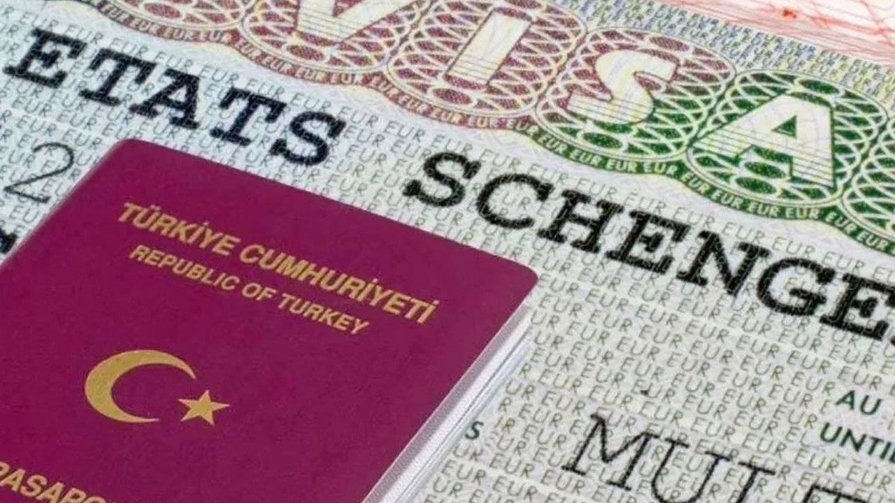 Schengen Bölgesi'ne giriş çıkışlarda yeni dönem: Türk vatandaşları için neler değişti?