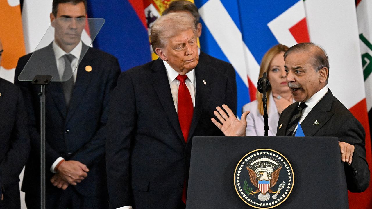 Trump, sahneyi sadece Şahbaz