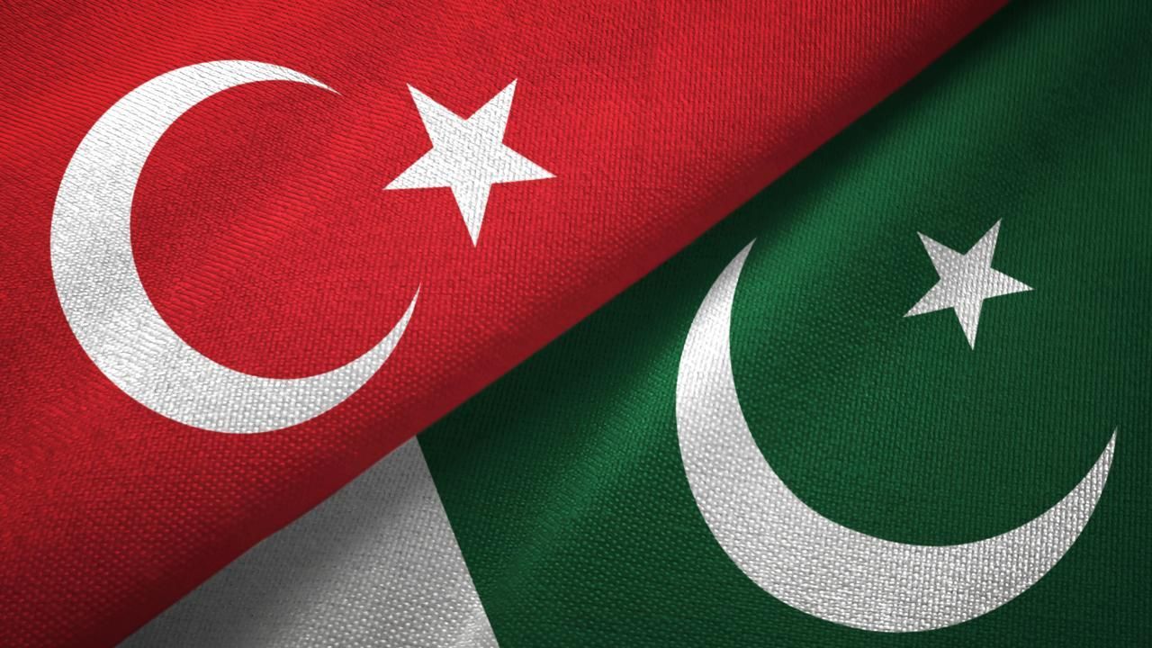 Türkiye'nin desteğine özel teşekkür: Pakistan'da üçlü masa ve savunma vurgusu!