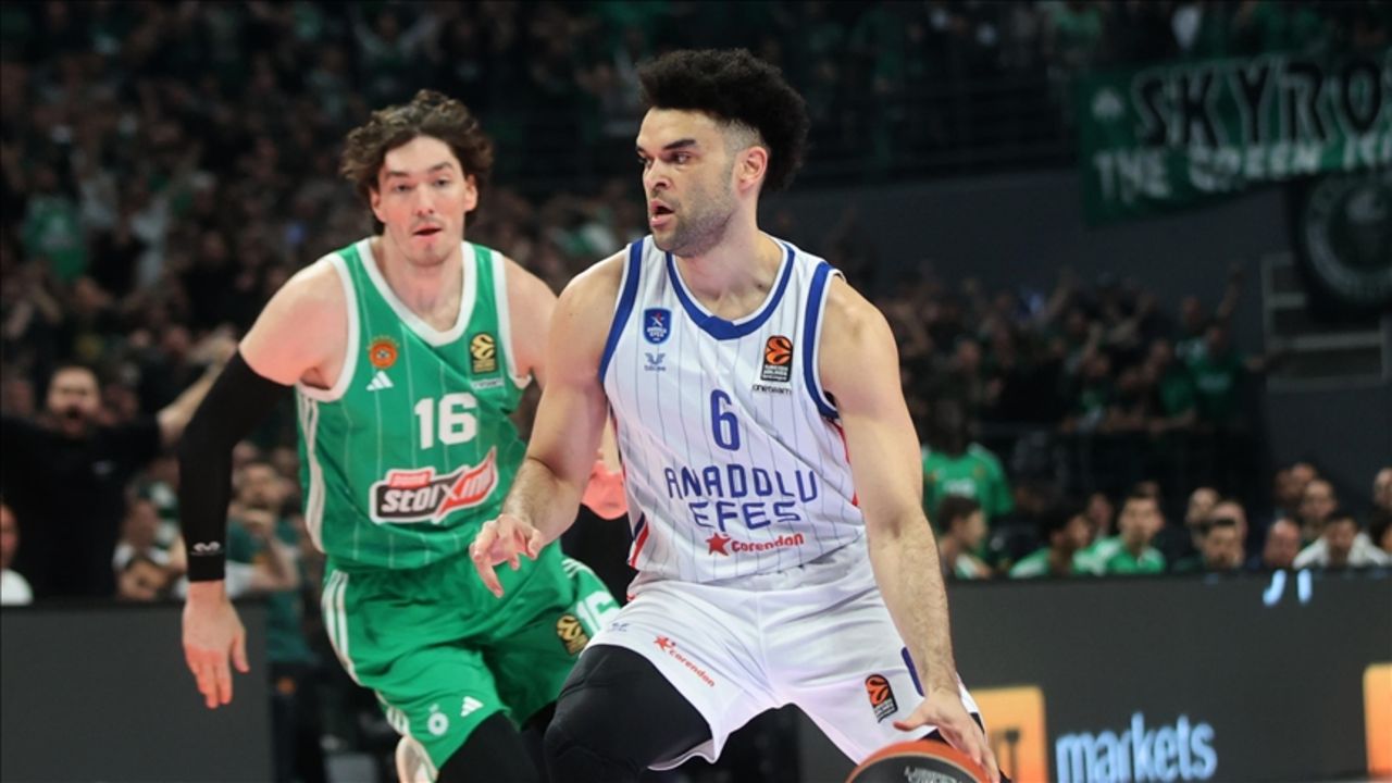 Anadolu Efes - Panathinaikos maçı hangi kanalda, saat kaçta? EuroLeague mücadelesi canlı yayınlanacak!