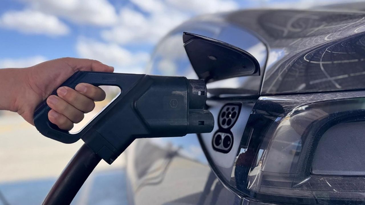 Elektrikli araç satışlarında rekor! O eşik ilk defa aşıldı