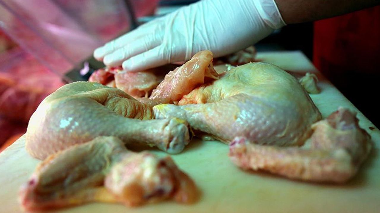 Tavuk eti doğru pişirilmezse ölümcül olabiliyor! İşte uzmandan kritik uyarılar