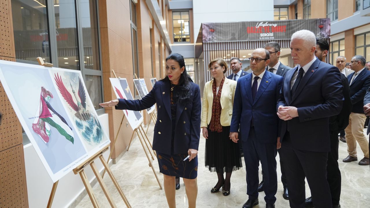 Vali Gül’den barınma bekleyen üniversitelilere müjde: 8 bin öğrenciye yeni yurt yolda