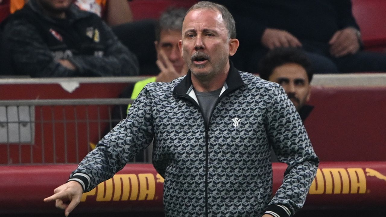 Sergen Yalçın'dan 'kaptanlık' kararı: Yıldız futbolcuya özel görev