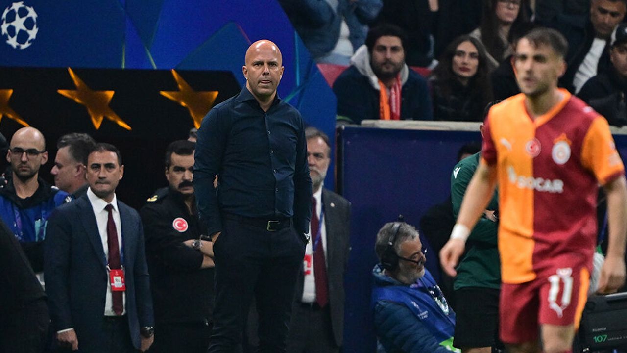 Arne Slot, Galatasaray yenilgisini unutamıyor: Sadece bizim penaltımızı iptal ettiler!