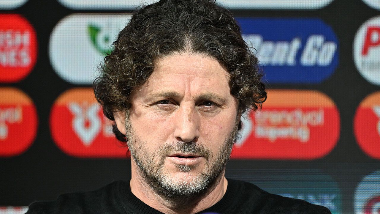 Fatih Tekke'den oyuncularına: Kusura bakmasın, yedek kalır