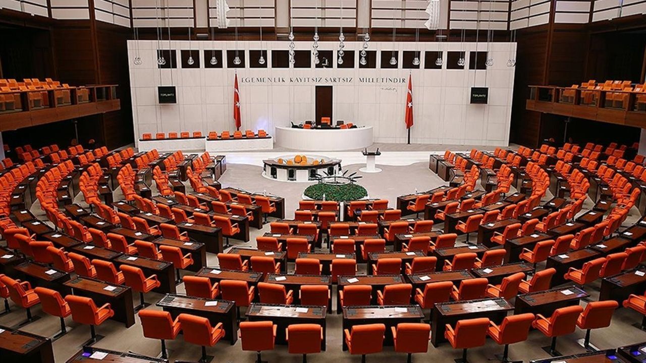 Tezkere Meclis'te! Hükûmet üç yıl daha yetki istedi