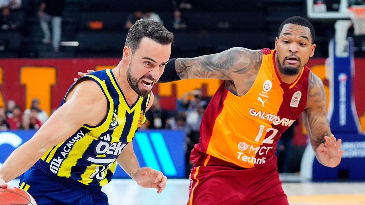 Fenerbahçe, Galatasaray'ı deplasmanda devirdi