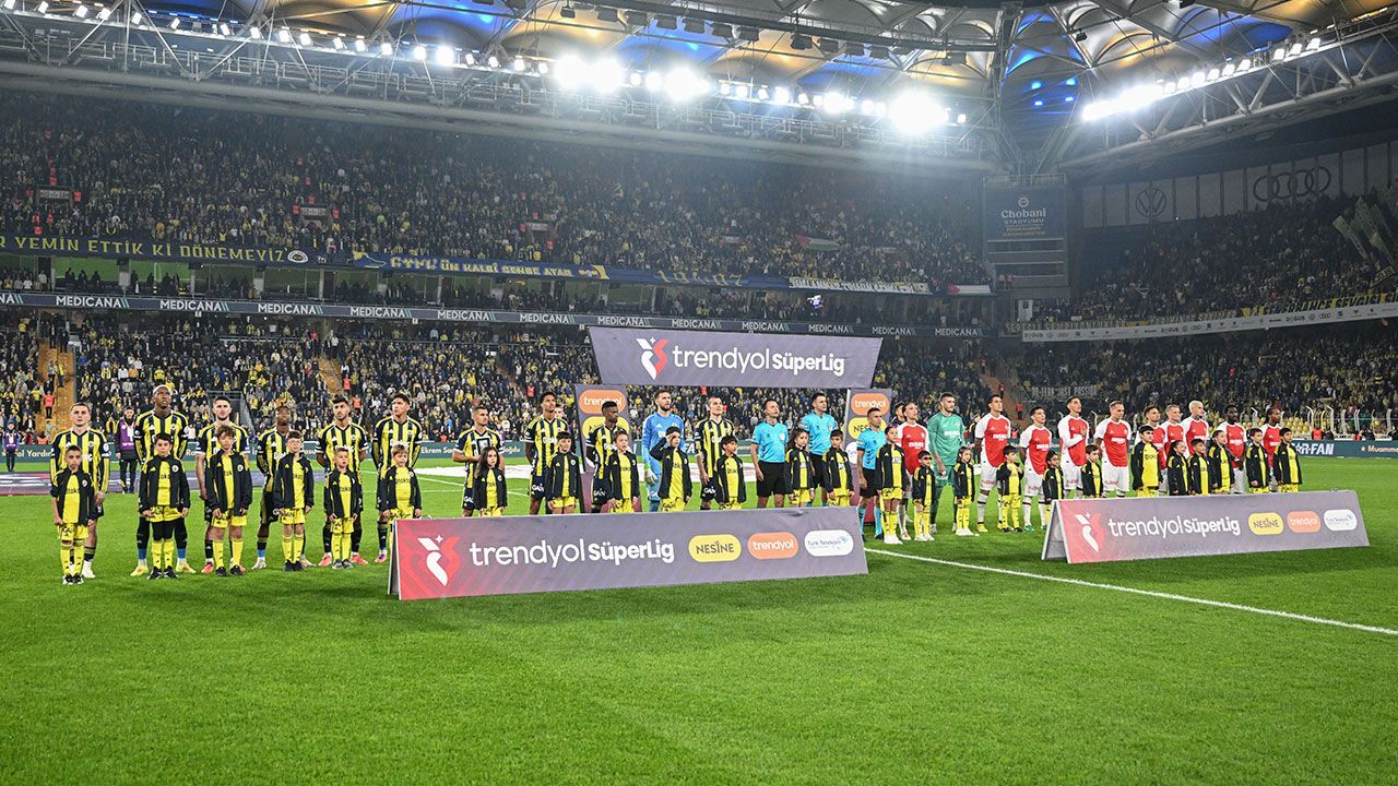 Fenerbahçe - Karagümrük maçında olay tepki: Başkan stadyumu terk etti