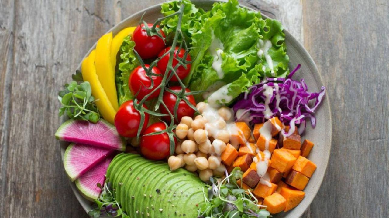 Hastalık riskini yüzde 44 azaltıyorlar: İşte kalbe en iyi gelen besinler