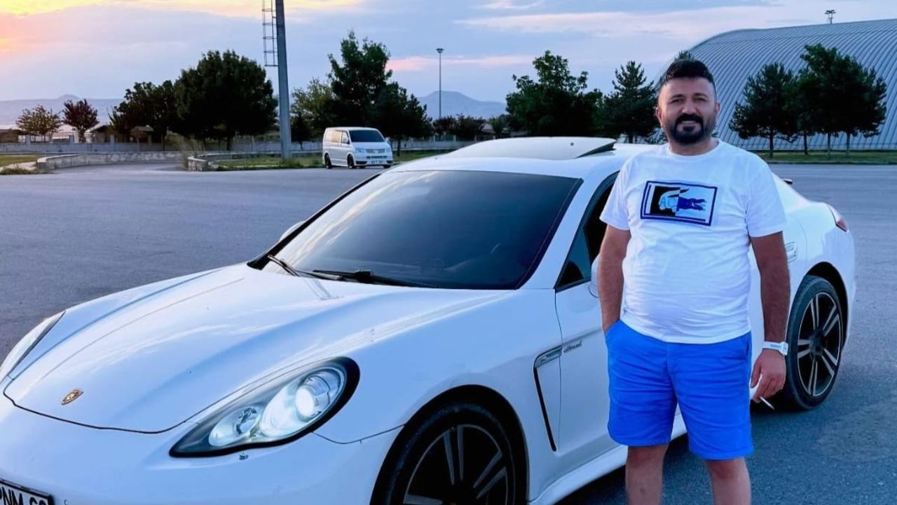 İş adamına lüks aracında silahlı saldırı! Olay yerinde hayatını kaybetti