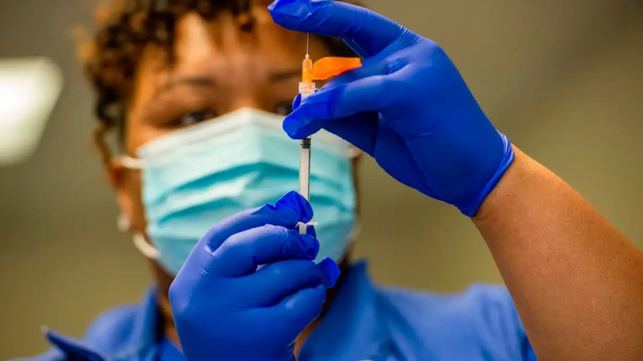 COVID aşısı kanseri yavaşlatıyor mu? Yeni bulgular ortaya çıktı