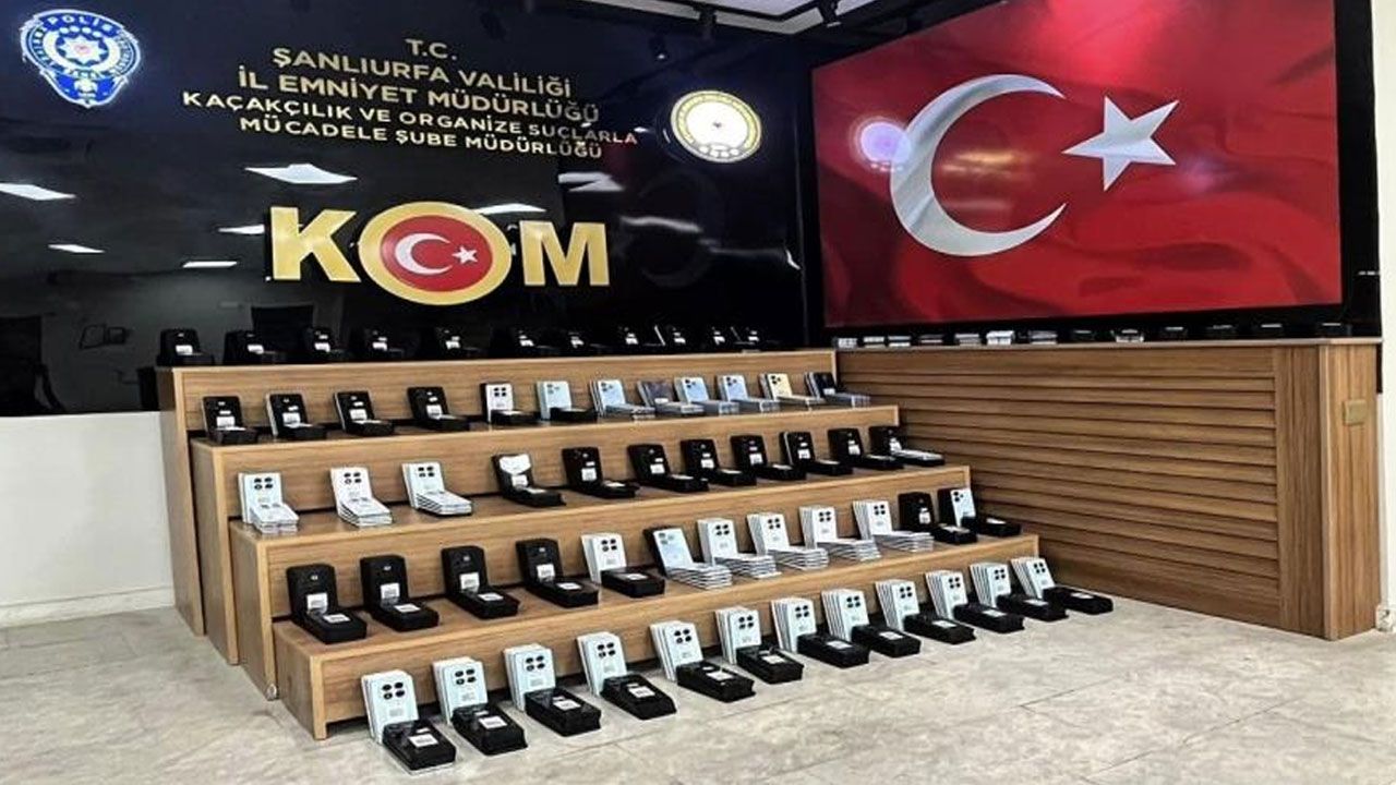 Şanlıurfa'da milyonluk kaçaklığı polis engelledi: Yüzlerce cep telefonuna el konuldu