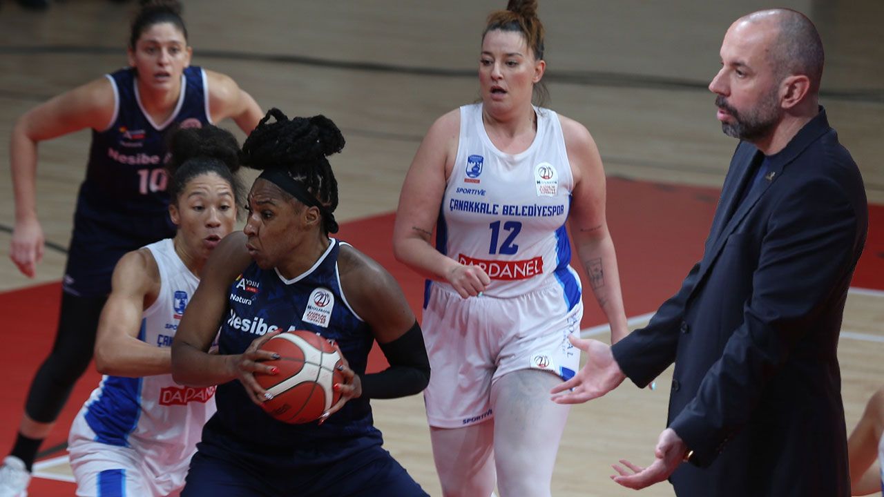 Süper Lig'de görülmemiş olay: Kendi potasına basket attı