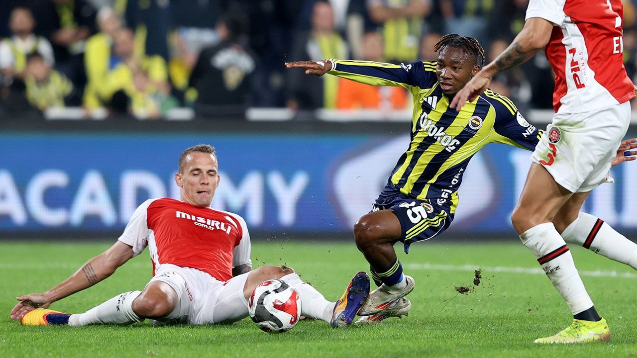 Fenerbahçe - Karagümrük maçının VAR kayıtları açıklandı: Net temas var