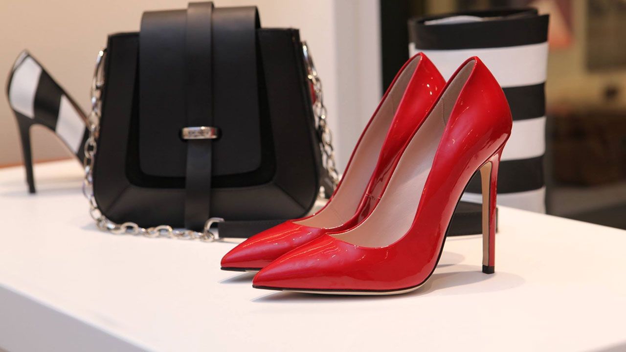 Zararlı kimyasallar ortaya çıktı... Ticaret Bakanlığı, bazı ayakkabı, oyuncak ve çantaların kargoyla Türkiye